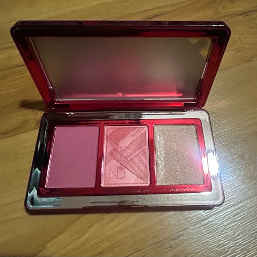 Natasha Denona Berry Pop Cheek Trio Palette - Picture 3 of 4